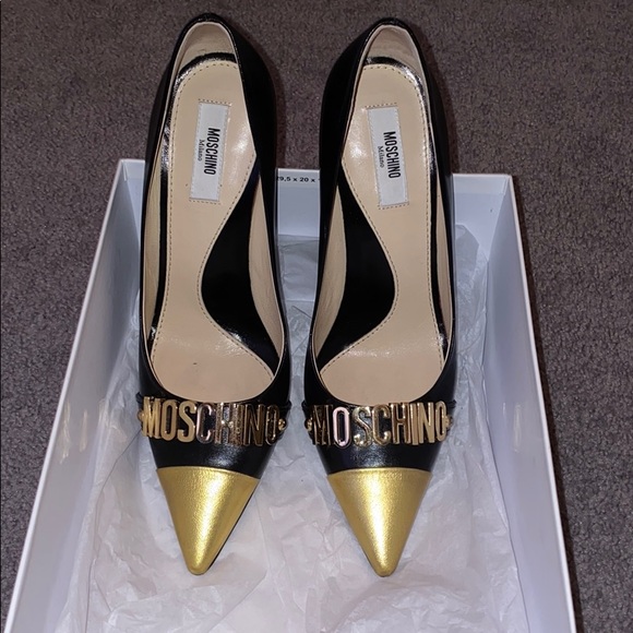 Moschino Shoes - Moschino 100mm logo cap toe pump